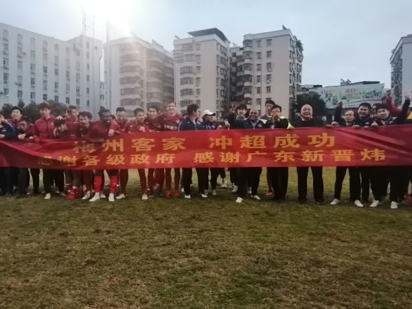 虽说他也是为了寻找他自己的生门，但别人帮了自己是既定的事实，所以叶辰自然对他心存感激。